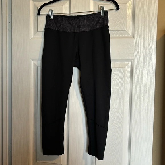 REI Co-Op women’s black cropped leggings size small - Picture 2 of 10